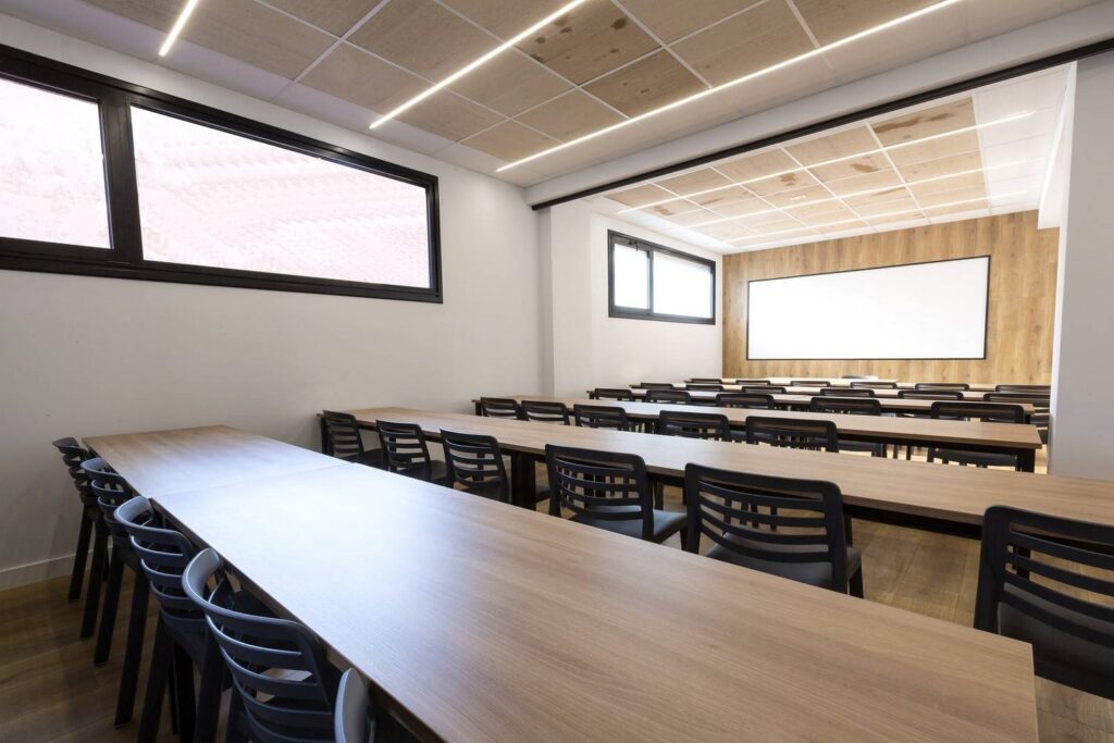 Aula de Tunivers Formación en Gijón